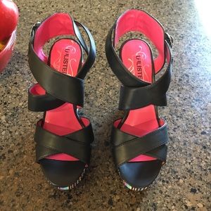 Unlisted black over multi colored wedges NWOT